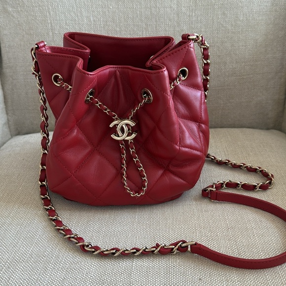 Chanel Cc Chain Drawstring Bucket Bag Quilted Lambskin Mini Satchel - Picture 11 of 15